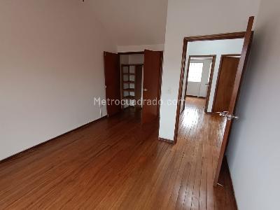Casa de 5 alcobas en venta en Los Andes, Bogotá, 330 m² · foto 14 de 19