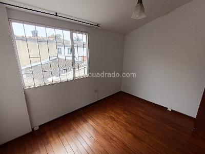 Casa de 5 alcobas en venta en Los Andes, Bogotá, 330 m² · foto 15 de 19