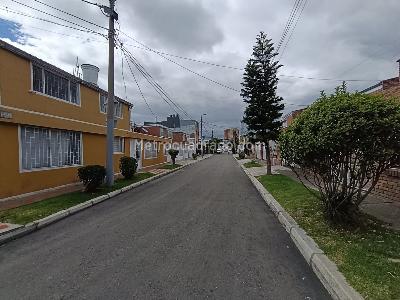 Casa de 5 alcobas en venta en Los Andes, Bogotá, 330 m² · foto 17 de 19