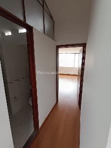 Casa de 5 alcobas en venta en Los Andes, Bogotá, 330 m² · foto 8 de 19