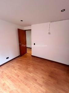 Apartamento de 3 alcobas en venta en Belmira, Bogotá, 90 m² · foto 10 de 14