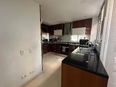 Casa de 4 alcobas en venta en Pinares, Chía, 137 m² · foto 4 de 18