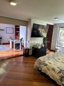 Apartamento de 3 alcobas en venta en Chico Los Rosales, Bogotá, 226 m² · foto 6 de 11