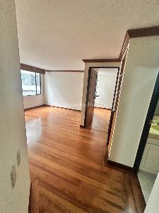 Apartaestudio en venta en Belmira (Cedritos), Bogotá, 35 m² · foto 3 de 10