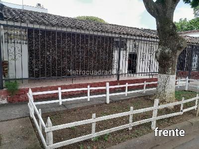 Casa de 3 alcobas en venta en El Gran Limonar, Cali, 300 m² · foto 2 de 20