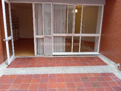 Apartaestudio en venta en Cedritos Caobos Salazar, Bogotá, 60 m² · foto 4 de 17