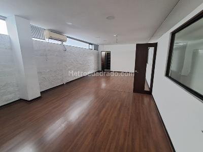 Casa de 1 alcoba en arriendo en Loma Del Escobero, Envigado, 705 m² · foto 9 de 20