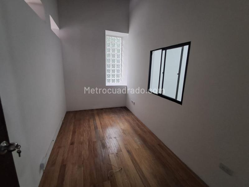 Commercial 5BR House in El Poblado - 8