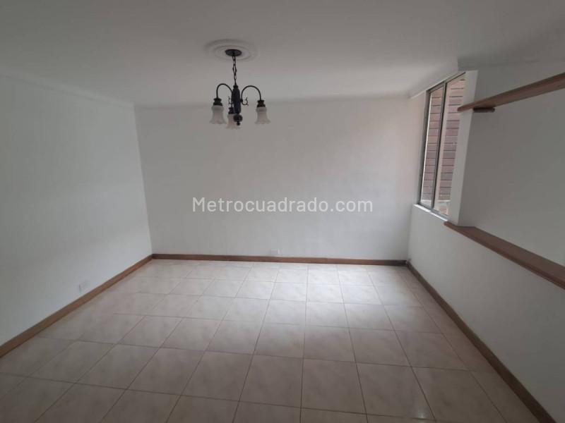 Charming 4BR House with Garden in Poblado - 2