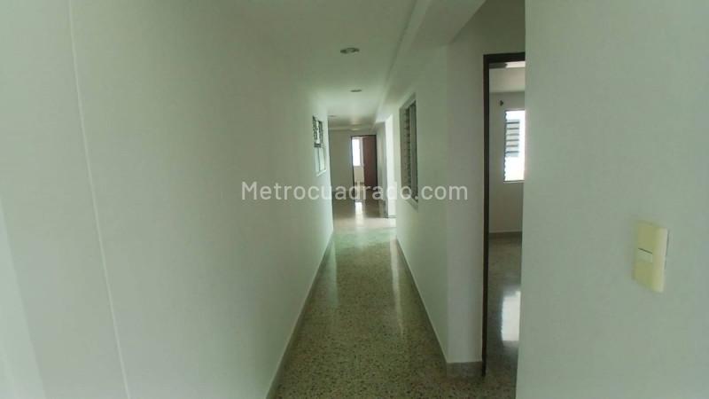 3BR Apartment with Marble Floors in Laureles, Simon Bolivar - 3
