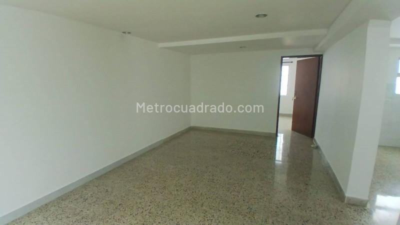 3BR Apartment with Marble Floors in Laureles, Simon Bolivar - 6