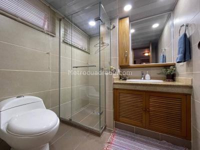 Apartamento de 3 alcobas en venta en Los Naranjos, Medellín, 226 m² · foto 13 de 16