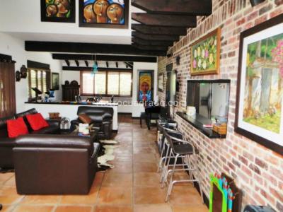 Casa de 3 alcobas en venta en Llano Grande, Rionegro, 420 m² · foto 14 de 20