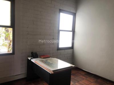 Casa de 5 alcobas en venta en El Poblado, Medellín, 258 m² · foto 8 de 16