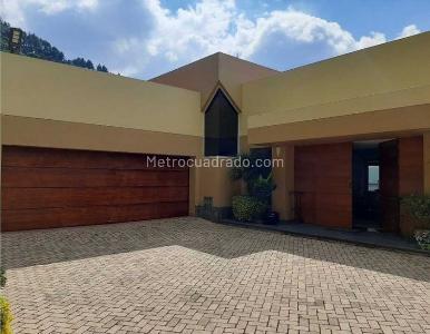 Casa de 3 alcobas en venta en El Poblado, Medellín, 540 m² · foto 3 de 8