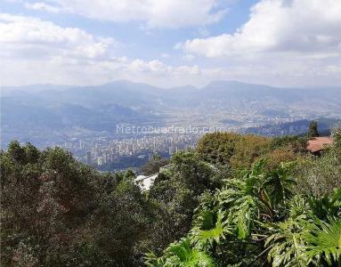 Casa de 3 alcobas en venta en El Poblado, Medellín, 540 m² · foto 4 de 8