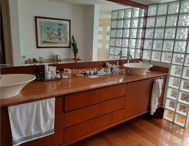 Casa de 3 alcobas en venta en El Poblado, Medellín, 540 m² · foto 8 de 8