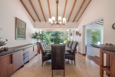 Casa de 5 alcobas en venta en El Esmeraldal, Envigado, 1077 m² · foto 10 de 18