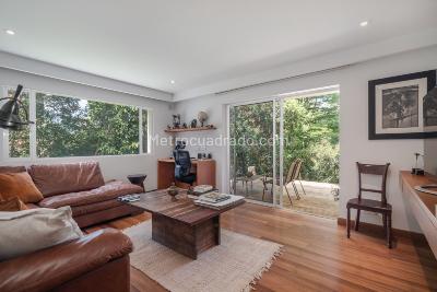 Casa de 5 alcobas en venta en El Esmeraldal, Envigado, 1077 m² · foto 2 de 18