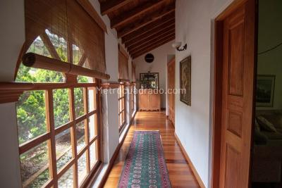 Casa de 4 alcobas en venta en Loma Del Escobero, Envigado, 600 m² · foto 11 de 20