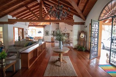 Casa de 4 alcobas en venta en Loma Del Escobero, Envigado, 600 m² · foto 13 de 20