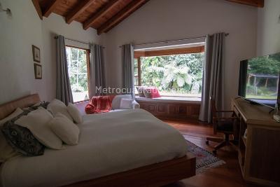Casa de 4 alcobas en venta en Loma Del Escobero, Envigado, 600 m² · foto 5 de 20