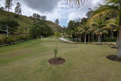 Casa de 4 alcobas en venta en Loma Del Escobero, Envigado, 600 m² · foto 8 de 20