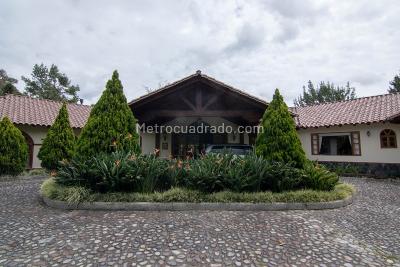Casa de 4 alcobas en venta en Loma Del Escobero, Envigado, 600 m² · foto 9 de 20