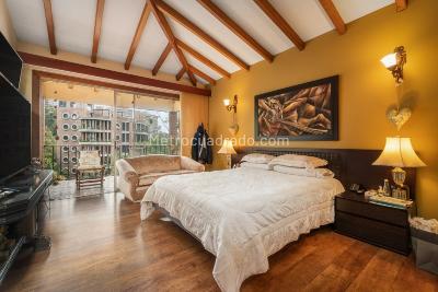 Casa de 4 alcobas en venta en El Tesoro, Medellín, 440 m² · foto 17 de 17