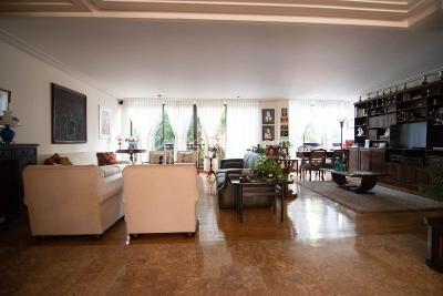 Apartamento de 3 alcobas en venta en Astorga, Medellín, 233 m² · foto 2 de 18