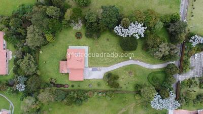 Casa de 4 alcobas en venta en Altos Del Poblado, Medellín · foto 4 de 14