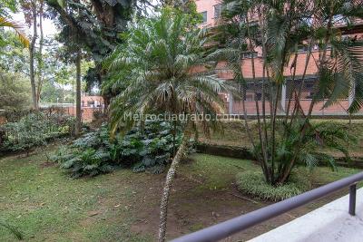 Apartamento en venta en El Poblado, Medellín · foto 2 de 20