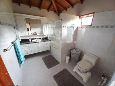 Casa de 3 alcobas en venta en Rionegro, Rionegro, 380 m² · foto 13 de 20