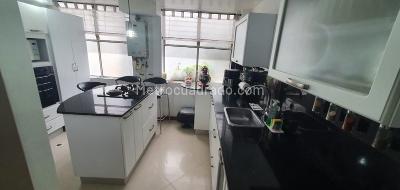 Casa de 3 alcobas en venta en El Poblado, Medellín, 175 m² · foto 6 de 15