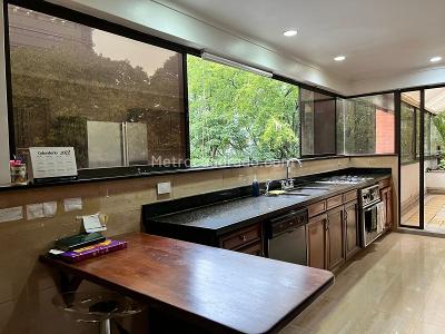 Apartamento de 4 alcobas en venta en El Poblado, Medellín, 316 m² · foto 10 de 20