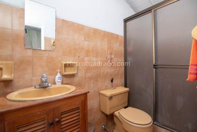Apartamento de 4 alcobas en venta en Laureles, Medellín, 154 m² · foto 16 de 18