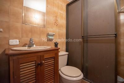 Apartamento de 4 alcobas en venta en Laureles, Medellín, 154 m² · foto 5 de 18