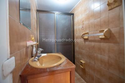 Apartamento de 4 alcobas en venta en Laureles, Medellín, 154 m² · foto 8 de 18