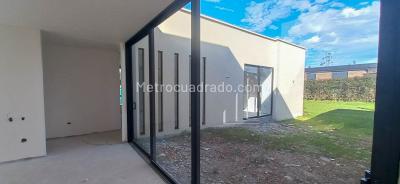 Casa de 4 alcobas en venta en Llano Grande, Rionegro, 322 m² · foto 6 de 13