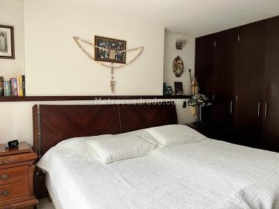 Apartamento de 5 alcobas en venta en Patio Bonito, Medellín, 306 m² · foto 13 de 19