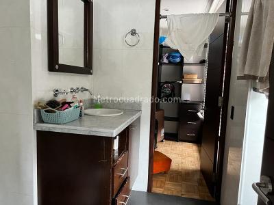 Apartamento de 5 alcobas en venta en Patio Bonito, Medellín, 306 m² · foto 5 de 19