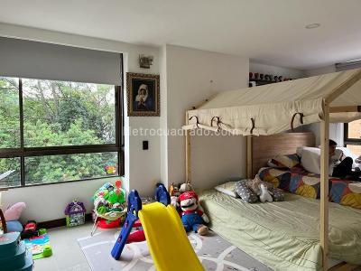 Apartamento de 5 alcobas en venta en Patio Bonito, Medellín, 306 m² · foto 6 de 19