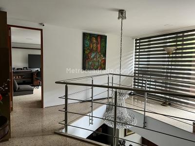 Apartamento de 5 alcobas en venta en Patio Bonito, Medellín, 306 m² · foto 7 de 19