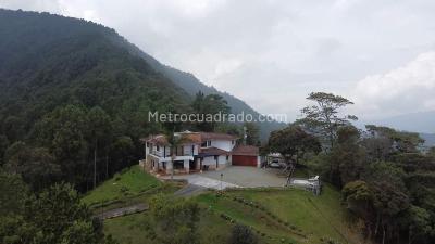 Casa en Arriendo, La Catedral, Envigado en Envigado, de Abad Faciolince S.A