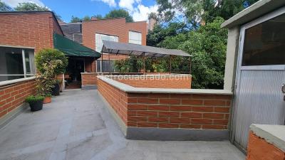 Apartamento de 3 alcobas en venta en El Poblado, Medellín, 196 m² · foto 3 de 16