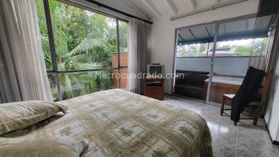 Apartamento de 3 alcobas en venta en El Poblado, Medellín, 196 m² · foto 6 de 16