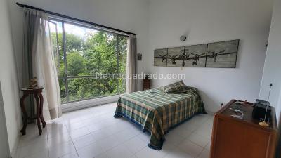 Apartamento de 3 alcobas en venta en El Poblado, Medellín, 196 m² · foto 9 de 16