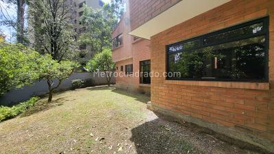 Casa de 3 alcobas en venta en Loma Del Campestre, Medellín, 654 m² · foto 10 de 20