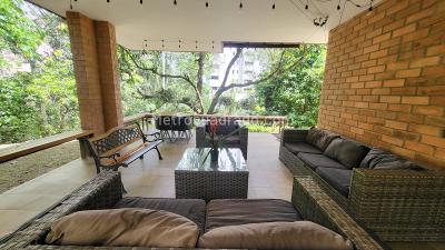 Casa de 3 alcobas en venta en Loma Del Campestre, Medellín, 654 m² · foto 13 de 20
