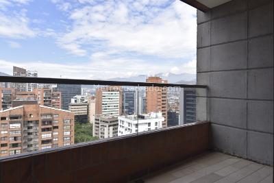 Apartamento de 2 alcobas en venta en Loma De Los Parra, Medellín, 190 m² · foto 11 de 20